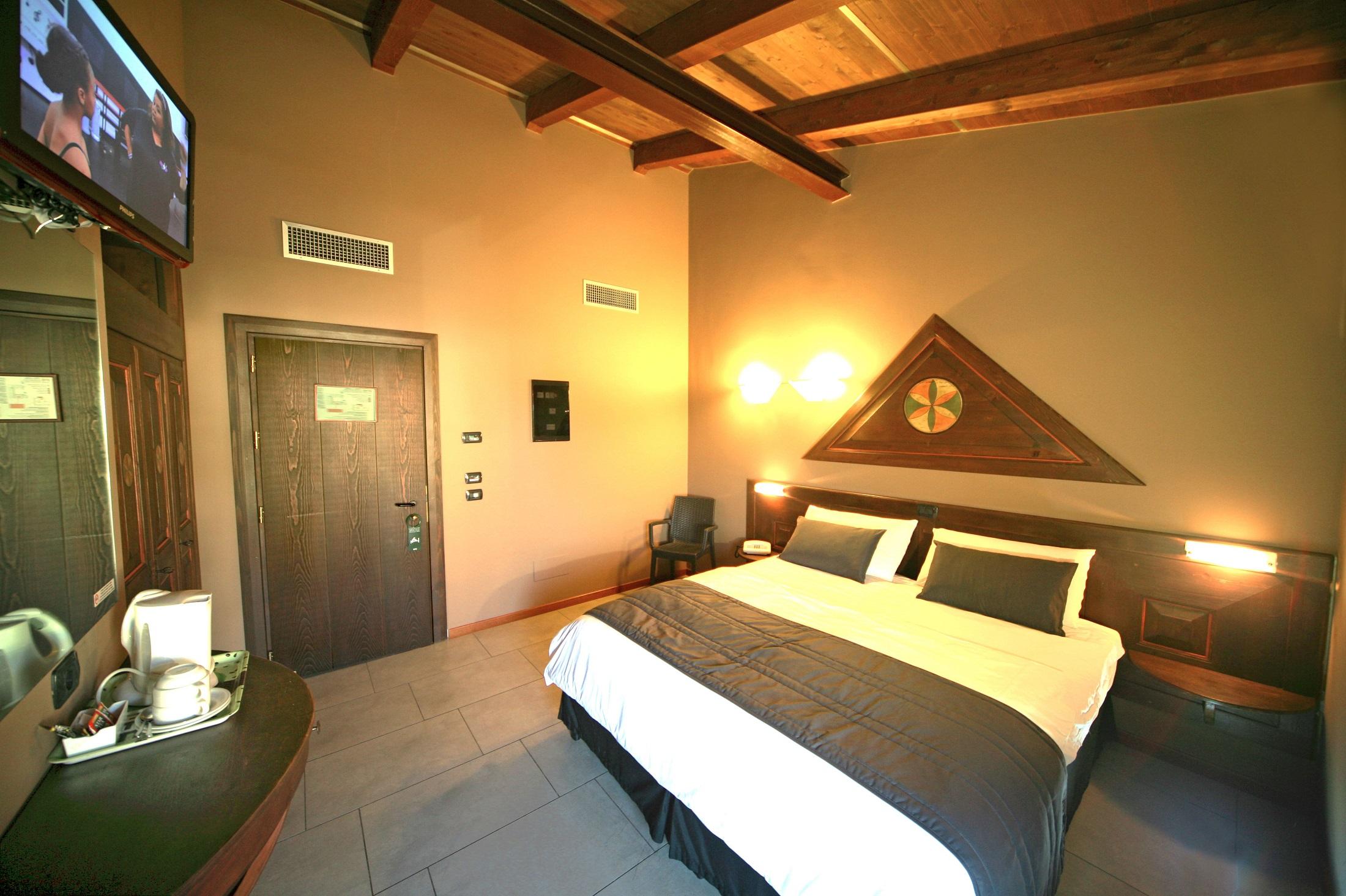 Hotel La Pauel Сирмионе Екстериор снимка