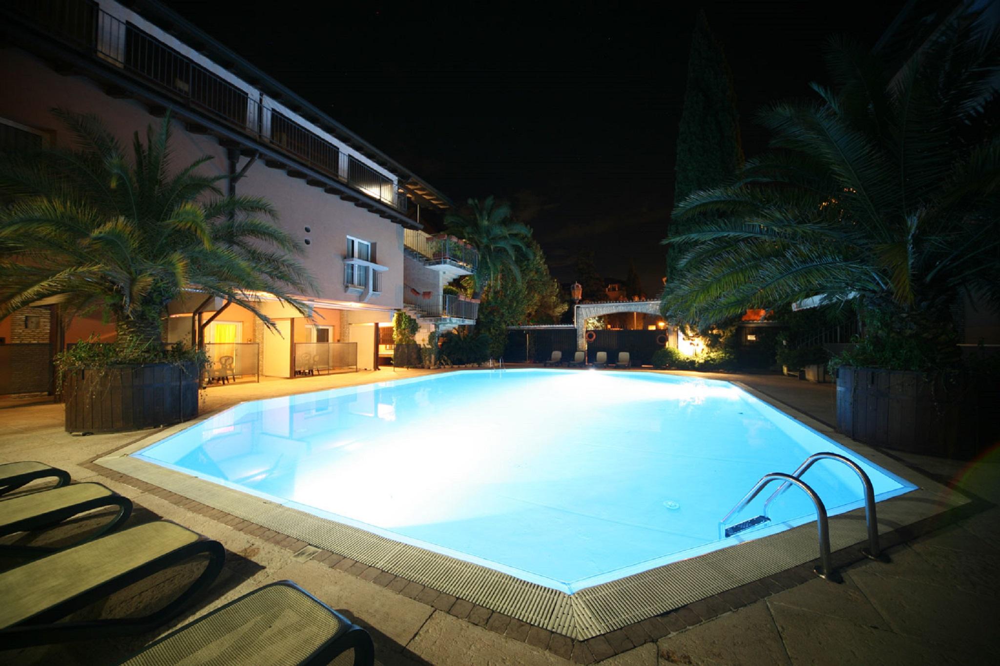 Hotel La Pauel Сирмионе Екстериор снимка