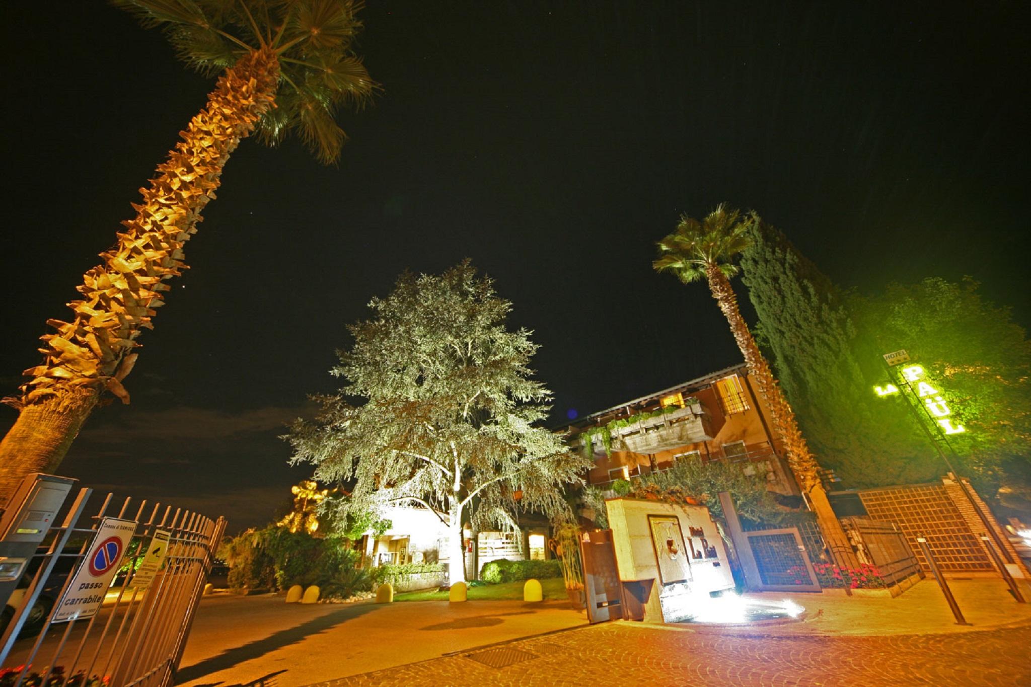 Hotel La Pauel Сирмионе Екстериор снимка