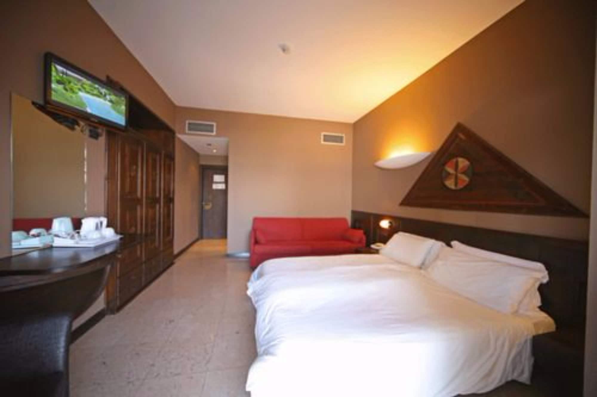 Hotel La Pauel Сирмионе Екстериор снимка
