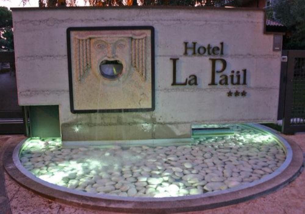 Hotel La Pauel Сирмионе Екстериор снимка