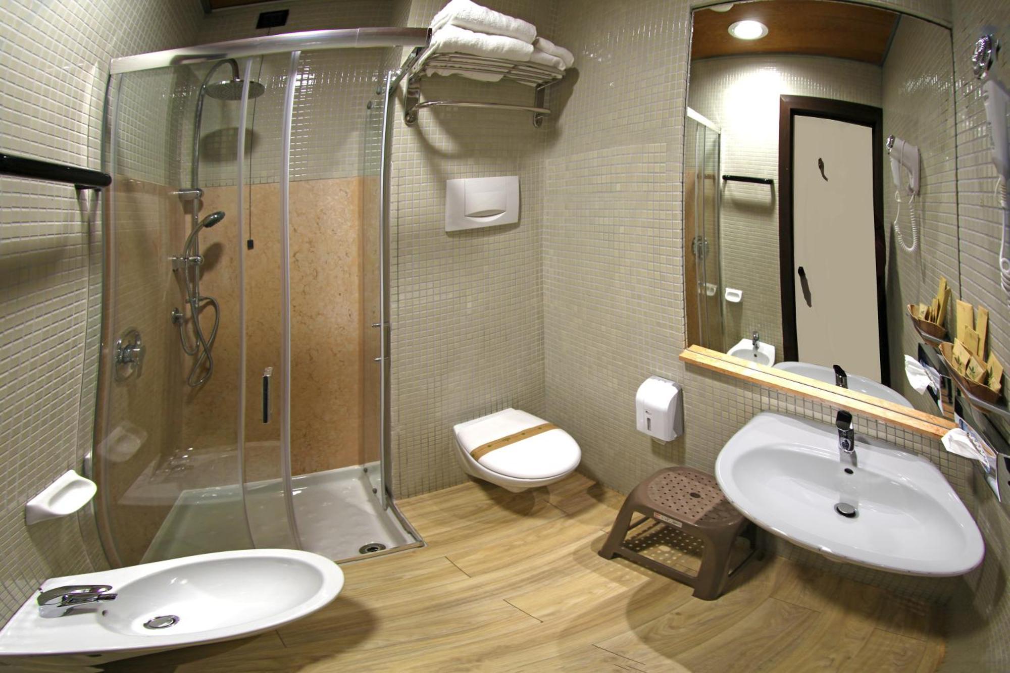 Hotel La Pauel Сирмионе Екстериор снимка