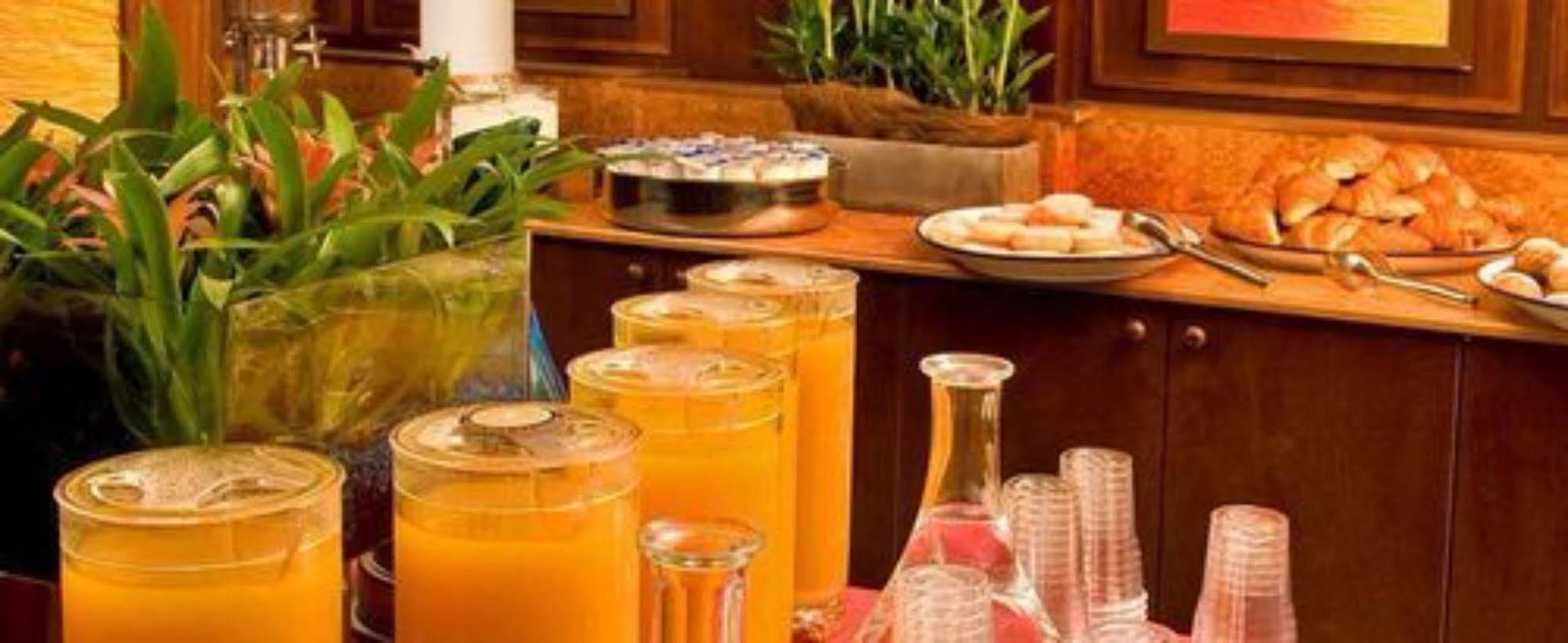 Hotel La Pauel Сирмионе Екстериор снимка