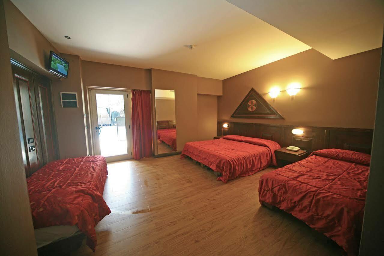 Hotel La Pauel Сирмионе Екстериор снимка